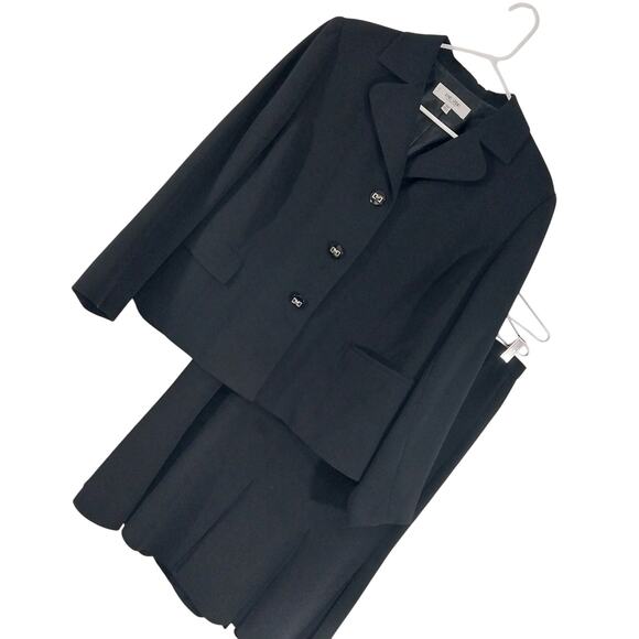 JONES STUDIO! STRIKING BLACK MICROFIBER, 3 BUTTON FRONT 2 PC SKIRT SUIT! SZ 16W - Picture 1 of 11